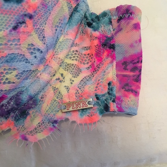 VS 32A push-up bra, brand new - Picture 5 of 6